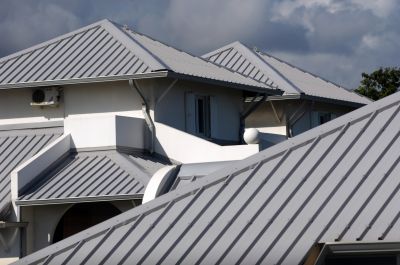 What To Expect During A Professional Metal Roof Replacement